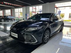 Toyota Camry Hybrid Luxury - ფოტო 1