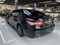 Toyota Camry Hybrid Luxury - ფოტო 7