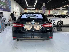 Toyota Camry Hybrid Luxury - ფოტო 8