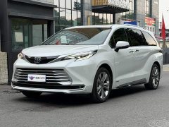 Toyota Sienna 2021 2.5L Hybrid Platinum Edition - ფოტო 1