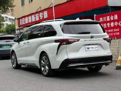 Toyota Sienna 2021 2.5L Hybrid Platinum Edition - ფოტო 4