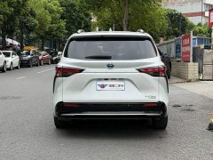 Toyota Sienna 2021 2.5L Hybrid Platinum Edition - ფოტო 5