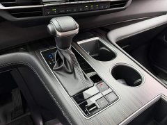 Toyota Sienna 2021 2.5L Hybrid Platinum Edition - ფოტო 9