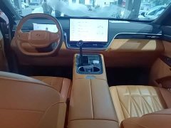 Dongfeng eπ 008 636 Ultra EV 5-Seat - ფოტო 6