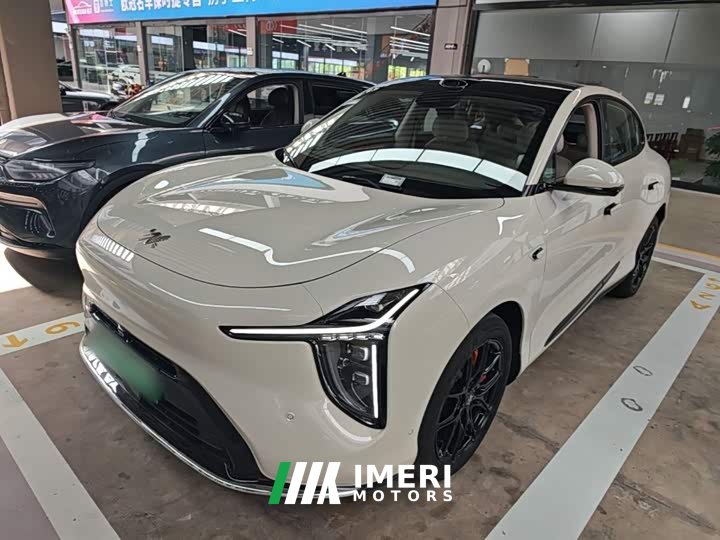 IM Motors Zhiji LS6 Pure Electric Max
