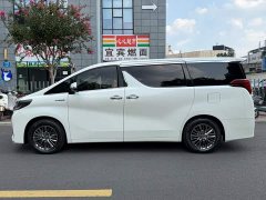 Toyota Alphard 2021 Hybrid 2.5L Luxury - ფოტო 3