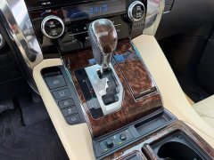 Toyota Alphard 2021 Hybrid 2.5L Luxury - ფოტო 9