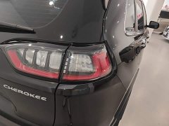 Jeep Cherokee 2020 2.0T Two-Wheel Drive Leading Edition - ფოტო 8