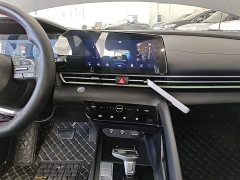 Hyundai Elantra 2022 1.5L CVT 20th Anniversary Edition - ფოტო 13