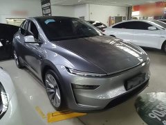 Tesla Model Y Long Range All-Wheel Drive Launch Edition - ფოტო 4
