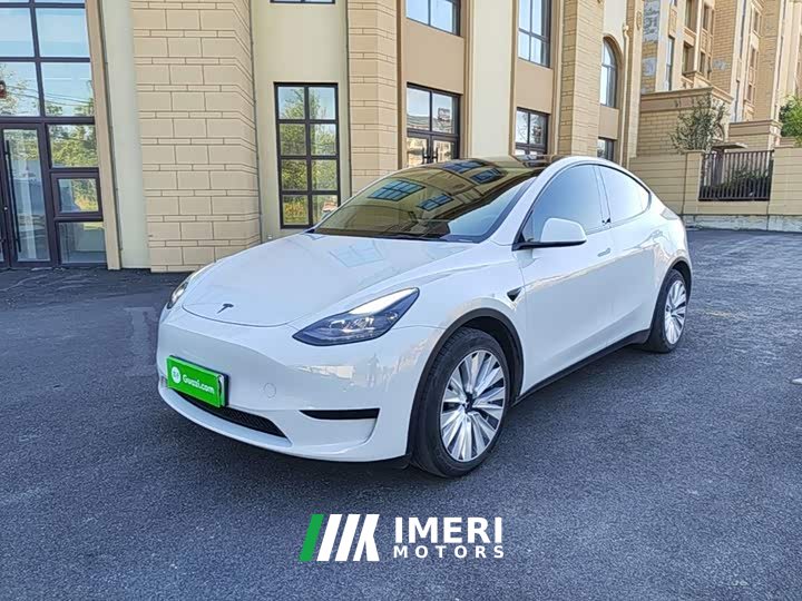 Tesla Model Y Facelift Rear-Wheel Drive