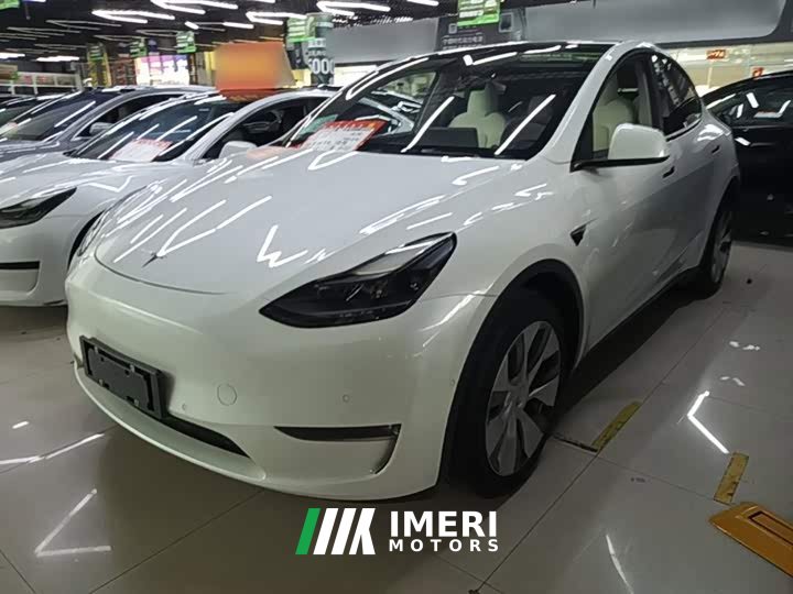 Tesla Model Y Long Range All-Wheel Drive