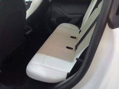 Tesla Model Y Long Range All-Wheel Drive - ფოტო 17