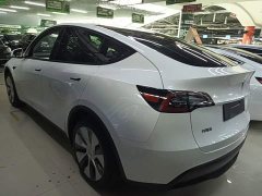 Tesla Model Y Long Range All-Wheel Drive - ფოტო 5
