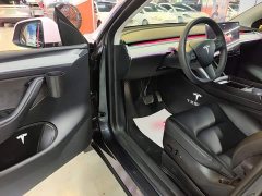 Tesla Model Y Rear-Wheel Drive - ფოტო 16