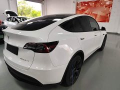 Tesla Model Y Rear-Wheel Drive - ფოტო 7