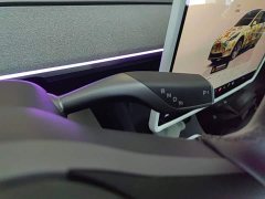 Tesla Model Y Rear-Wheel Drive - ფოტო 14