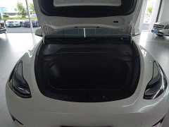 Tesla Model Y Rear-Wheel Drive - ფოტო 20