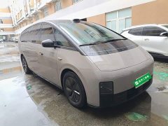 Li Auto Li Xiang MEGA Ultra - ფოტო 4
