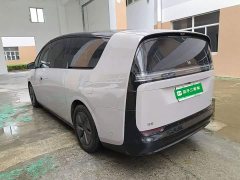 Li Auto Li Xiang MEGA Ultra - ფოტო 5