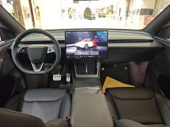 Tesla Model Y L Long Range All-Wheel Drive - ფოტო 10