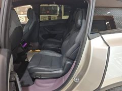 Tesla Model Y L Long Range All-Wheel Drive - ფოტო 17