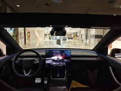 Tesla Model Y L Long Range All-Wheel Drive - ფოტო 18