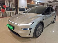 Tesla Model Y L Long Range All-Wheel Drive - ფოტო 2