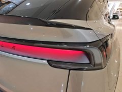 Tesla Model Y L Long Range All-Wheel Drive - ფოტო 8