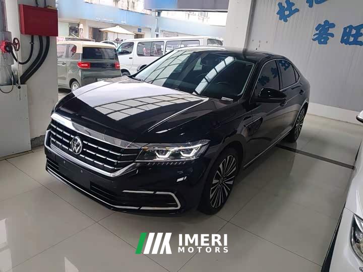 Volkswagen Passat 330TSI Luxury