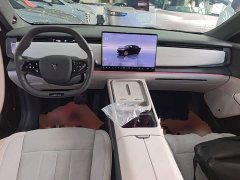 Voyah Lantu Zhiyin Long Range Super Charging Edition - ფოტო 10