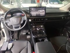 Lincoln Explorer 2.0T AWD Premium - ფოტო 10