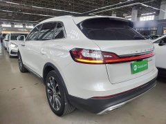 Lincoln Explorer 2.0T AWD Premium - ფოტო 5