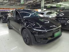 Tesla Model Y Rear-Wheel Drive - ფოტო 4