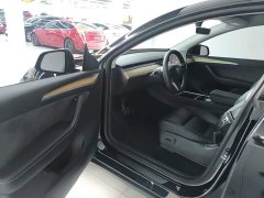 Tesla Model Y Standard Range RWD - ფოტო 16