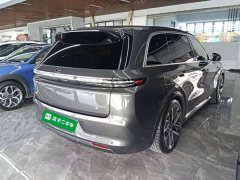 Li Auto L8 Pro - ფოტო 7