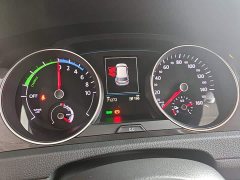 Volkswagen Golf Pure Electric 2020 Chi - ფოტო 8