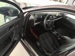 Volkswagen Lavida 280TSI DSG Comfort - ფოტო 16