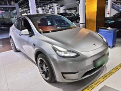 Tesla Model Y Rear-Wheel Drive - ფოტო 4