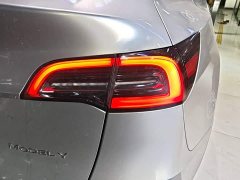 Tesla Model Y Rear-Wheel Drive - ფოტო 8