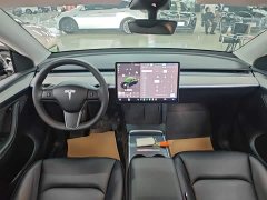 Tesla Model Y Rear-Wheel Drive - ფოტო 10