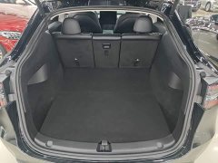 Tesla Model Y Rear-Wheel Drive - ფოტო 19