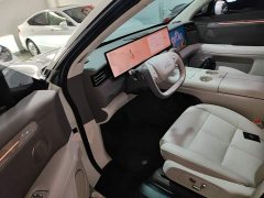 IM Motors Zhiji LS6 Pure Electric Max - ფოტო 16