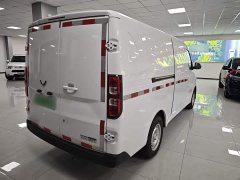 Wuling Yangguang 2024 300km Practical Sealed Window Version 60kW - ფოტო 7