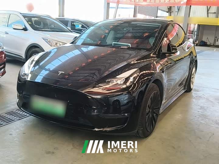 Tesla Model Y Standard Range RWD