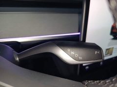 Tesla Model Y Long Range All-Wheel Drive - ფოტო 14