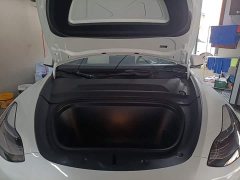 Tesla Model Y Long Range All-Wheel Drive - ფოტო 20