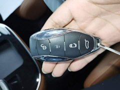 FAW Red Flag HQ9 PHEV 2.0T AWD Business Edition - ფოტო 9