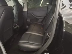 Tesla Model Y Rear-Wheel Drive - ფოტო 17