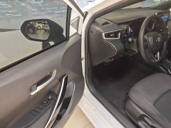 Toyota Corolla Hybrid 1.8H E-CVT Luxury - ფოტო 16
